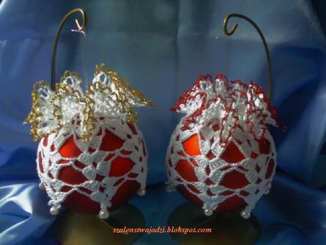 bombki w ubrankach